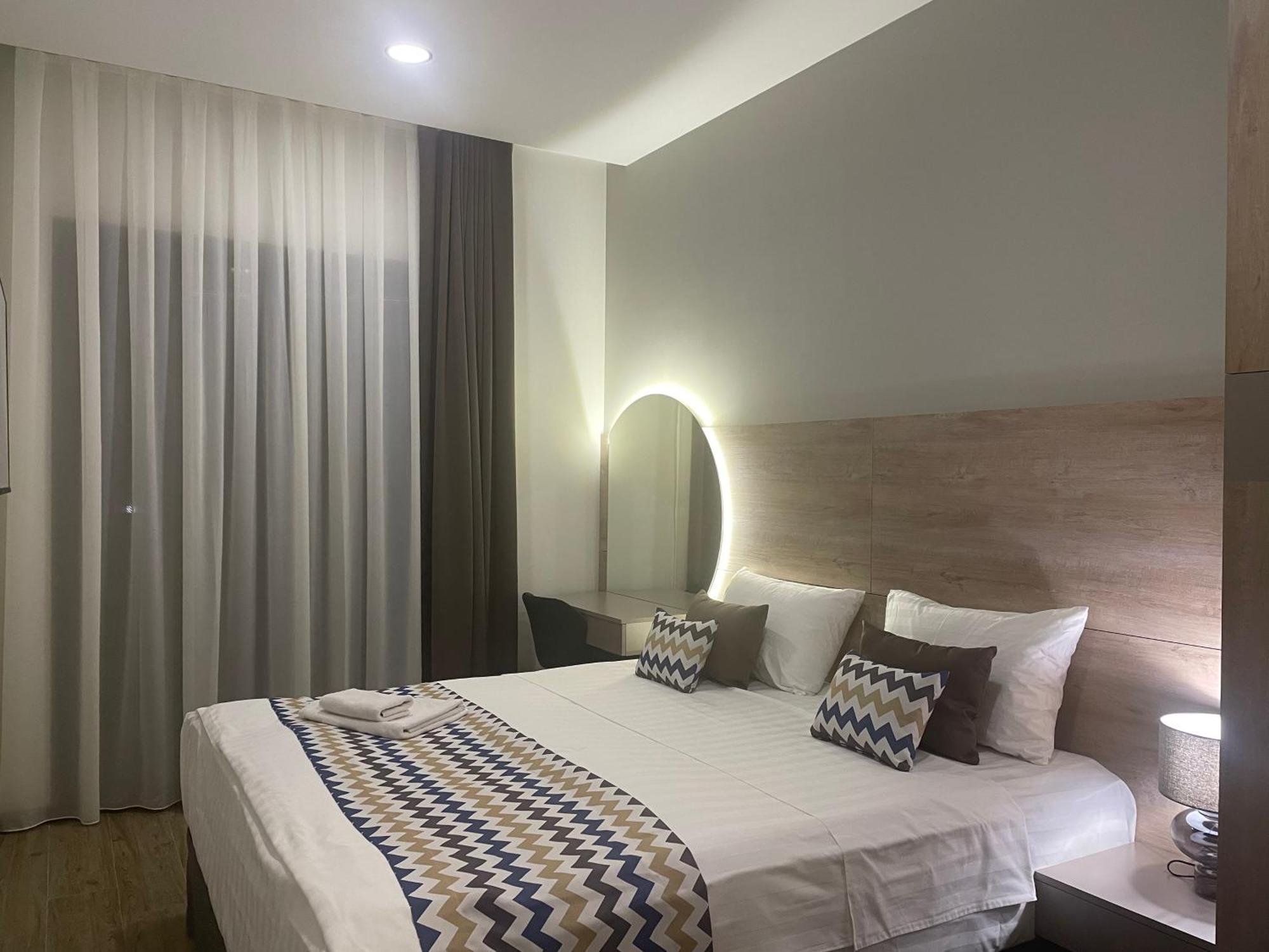 4Guest Hotel Yerevan Bagian luar foto