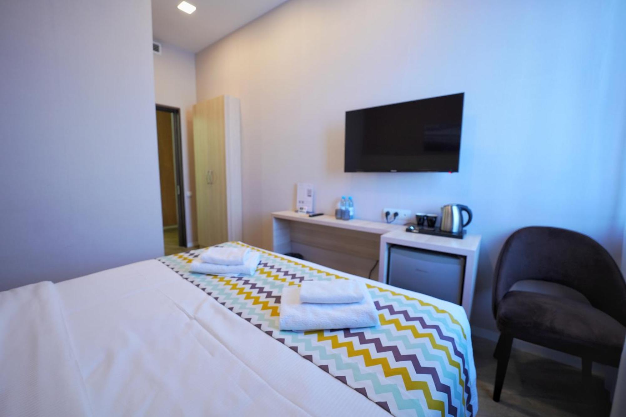 4Guest Hotel Yerevan Bagian luar foto