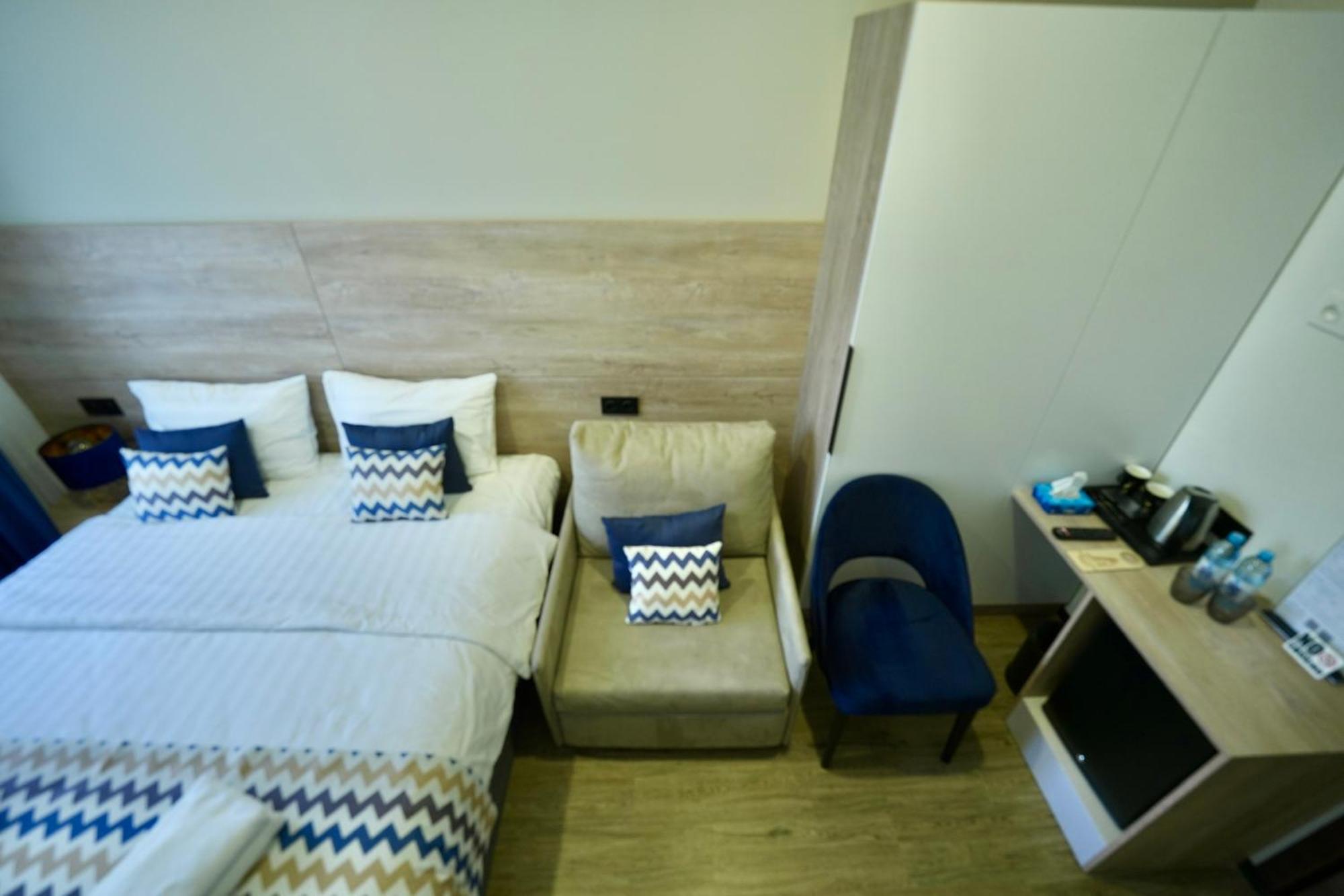 4Guest Hotel Yerevan Bagian luar foto
