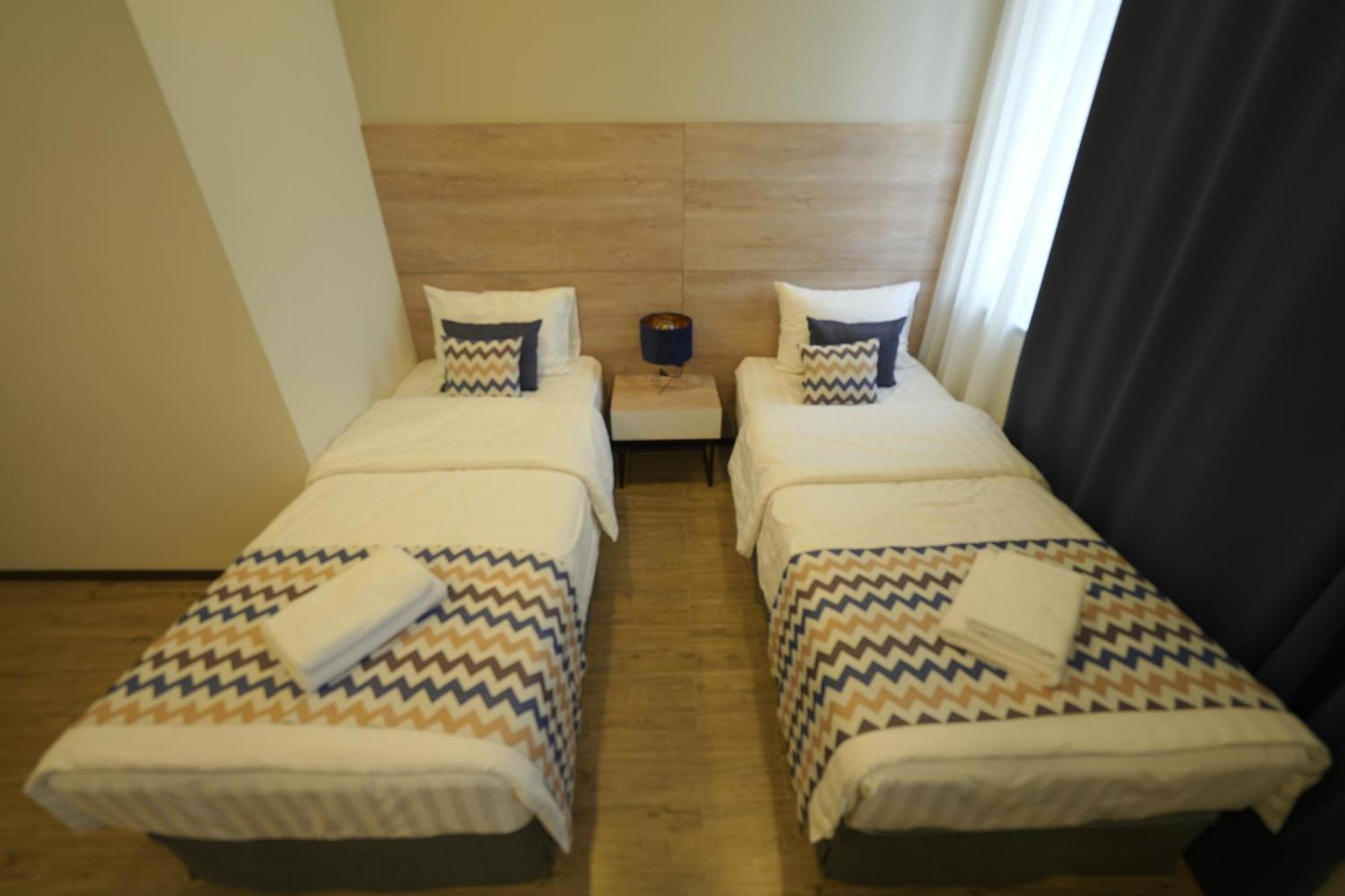 4Guest Hotel Yerevan Bagian luar foto