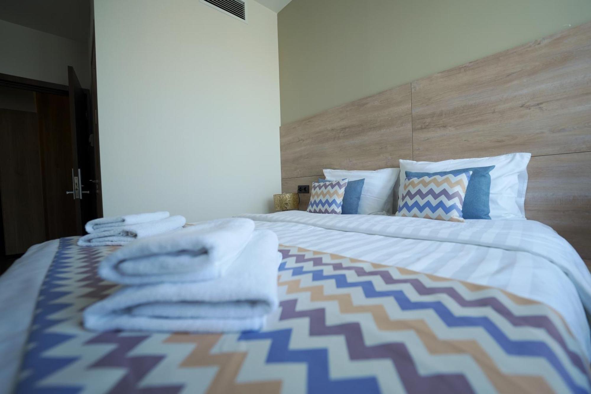 4Guest Hotel Yerevan Bagian luar foto