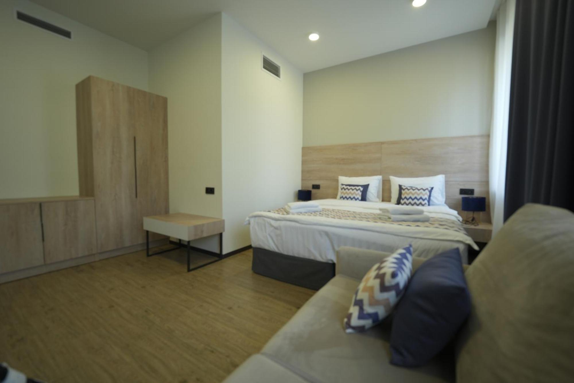4Guest Hotel Yerevan Bagian luar foto