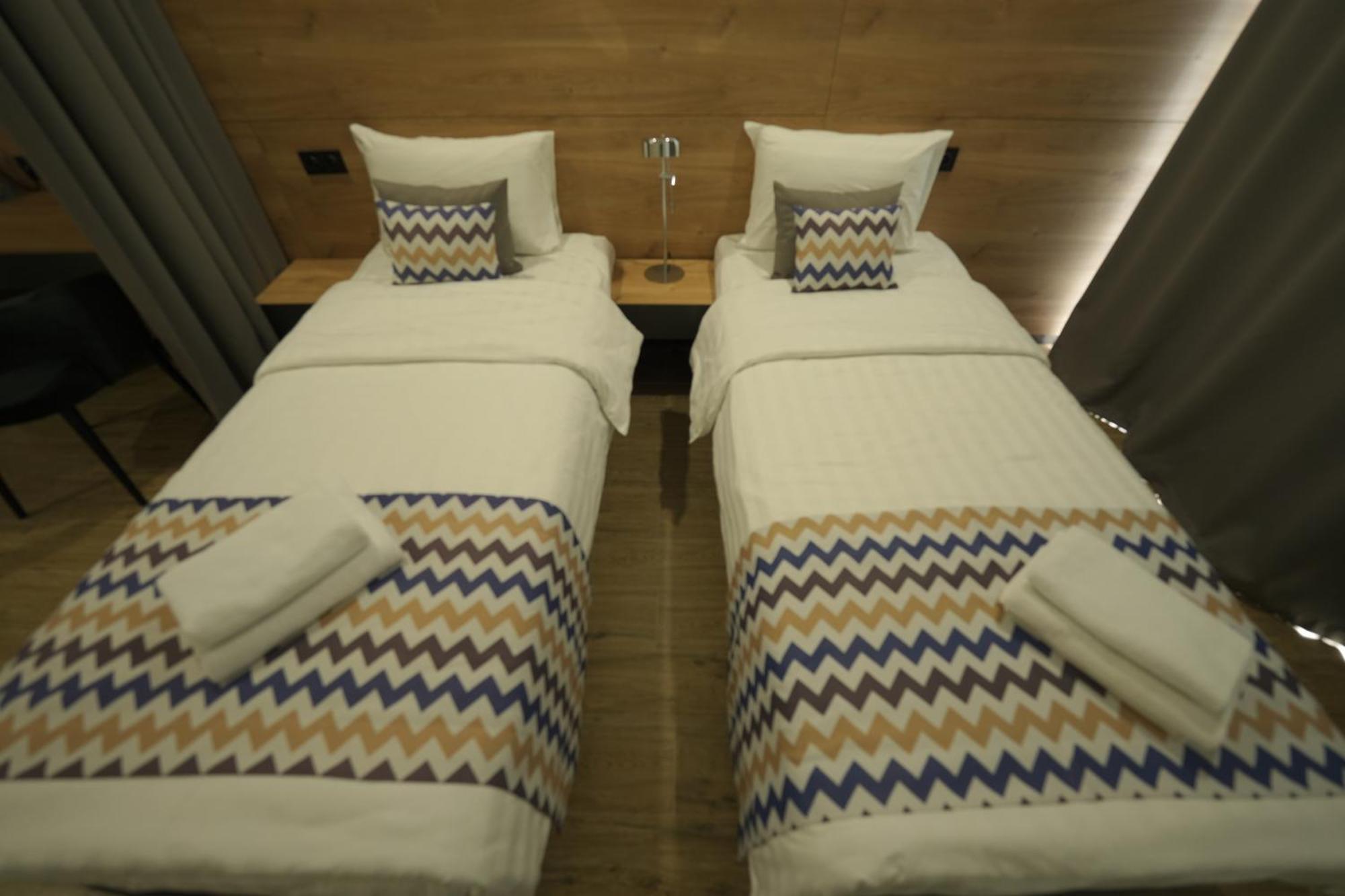 4Guest Hotel Yerevan Bagian luar foto