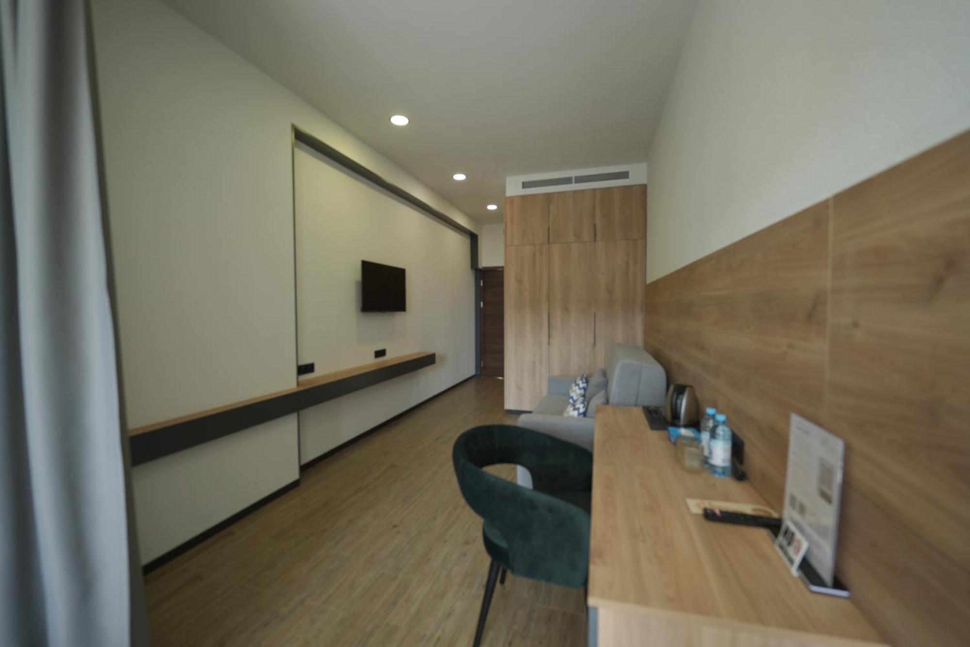 4Guest Hotel Yerevan Bagian luar foto