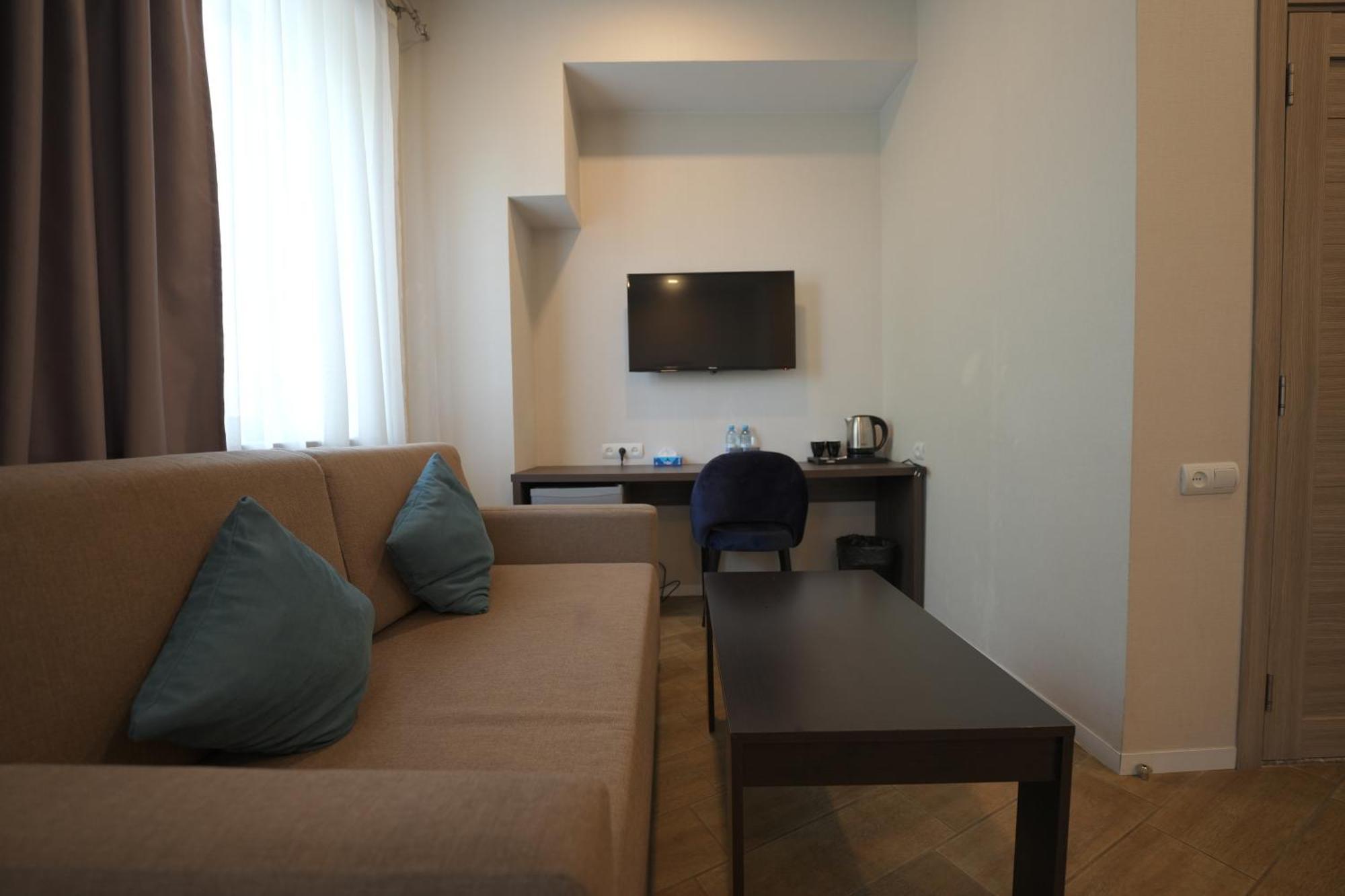4Guest Hotel Yerevan Bagian luar foto