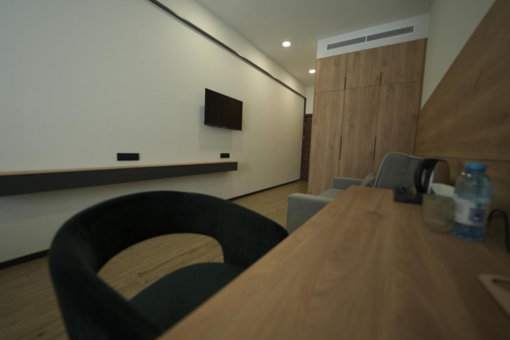 4Guest Hotel Yerevan Bagian luar foto