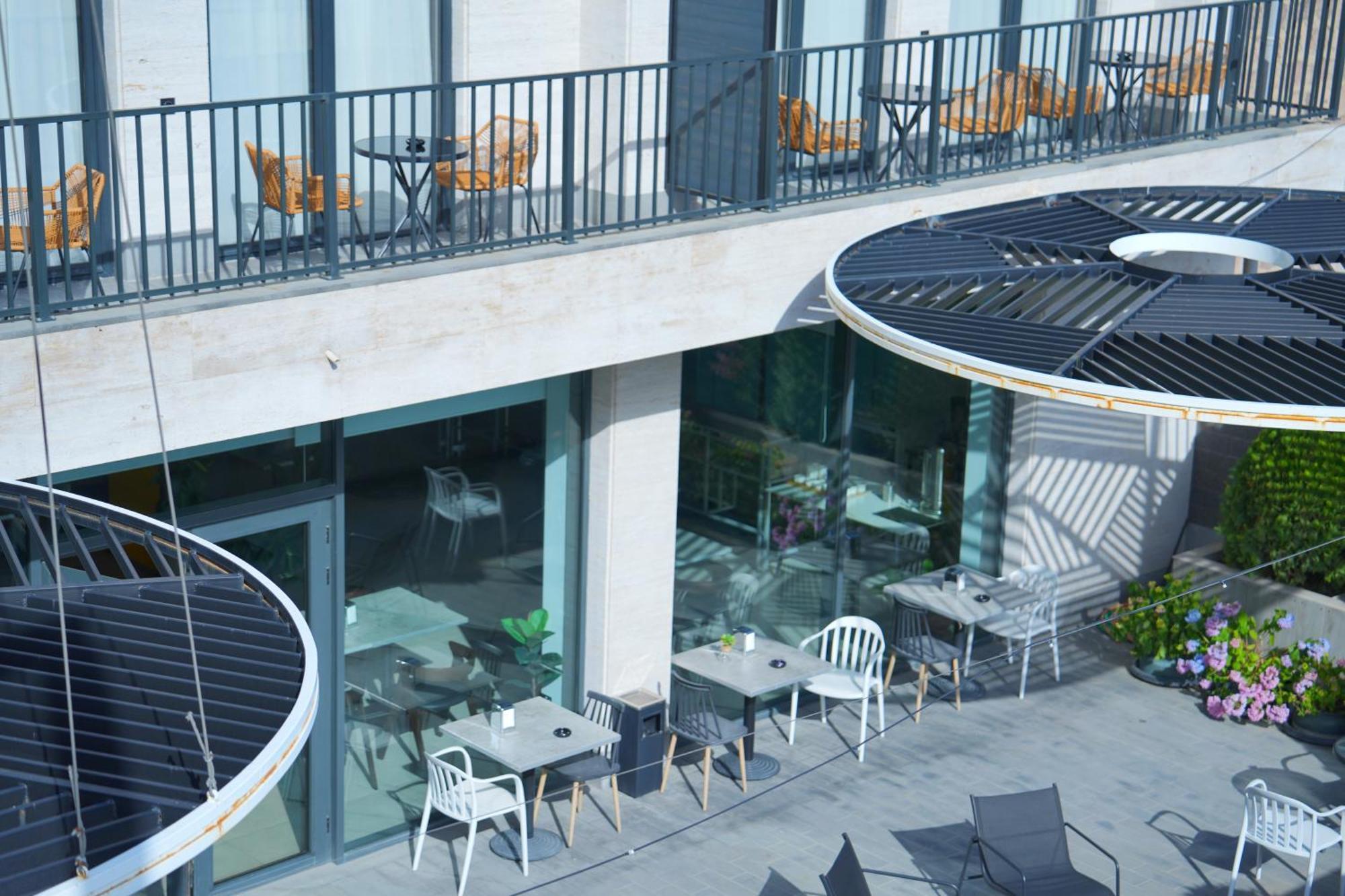 4Guest Hotel Yerevan Bagian luar foto