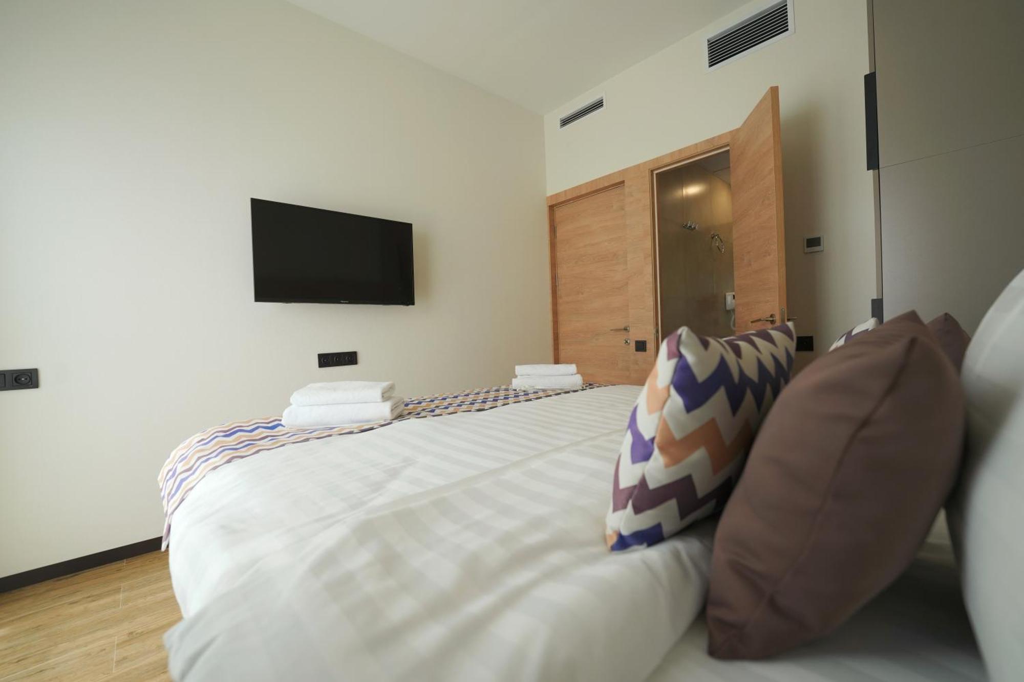 4Guest Hotel Yerevan Bagian luar foto