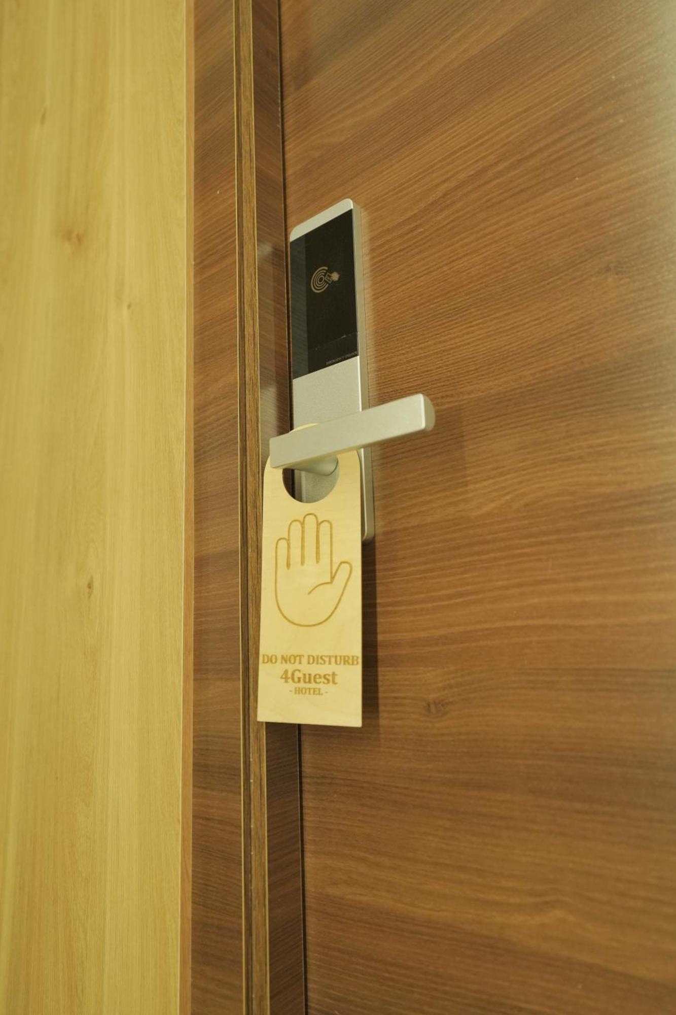 4Guest Hotel Yerevan Bagian luar foto